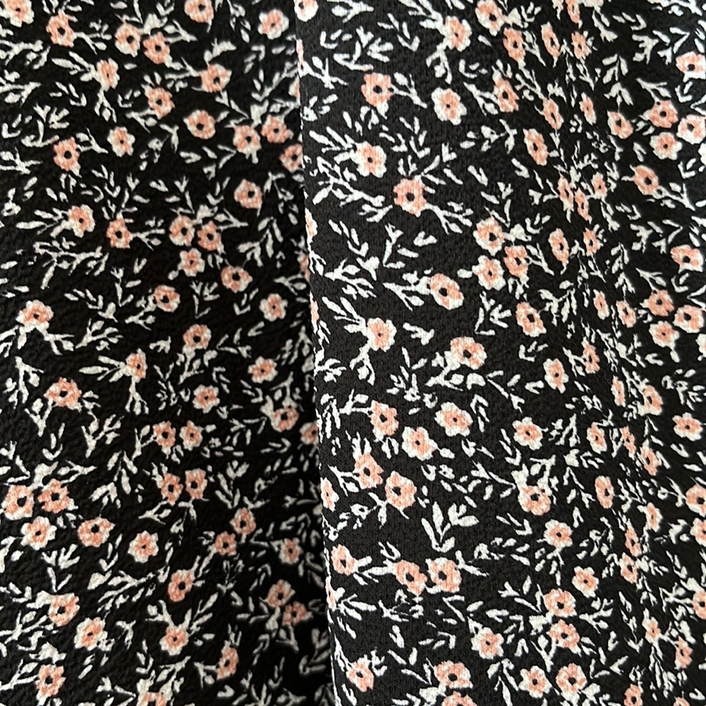 Floral blouse - Picture 2 of 5